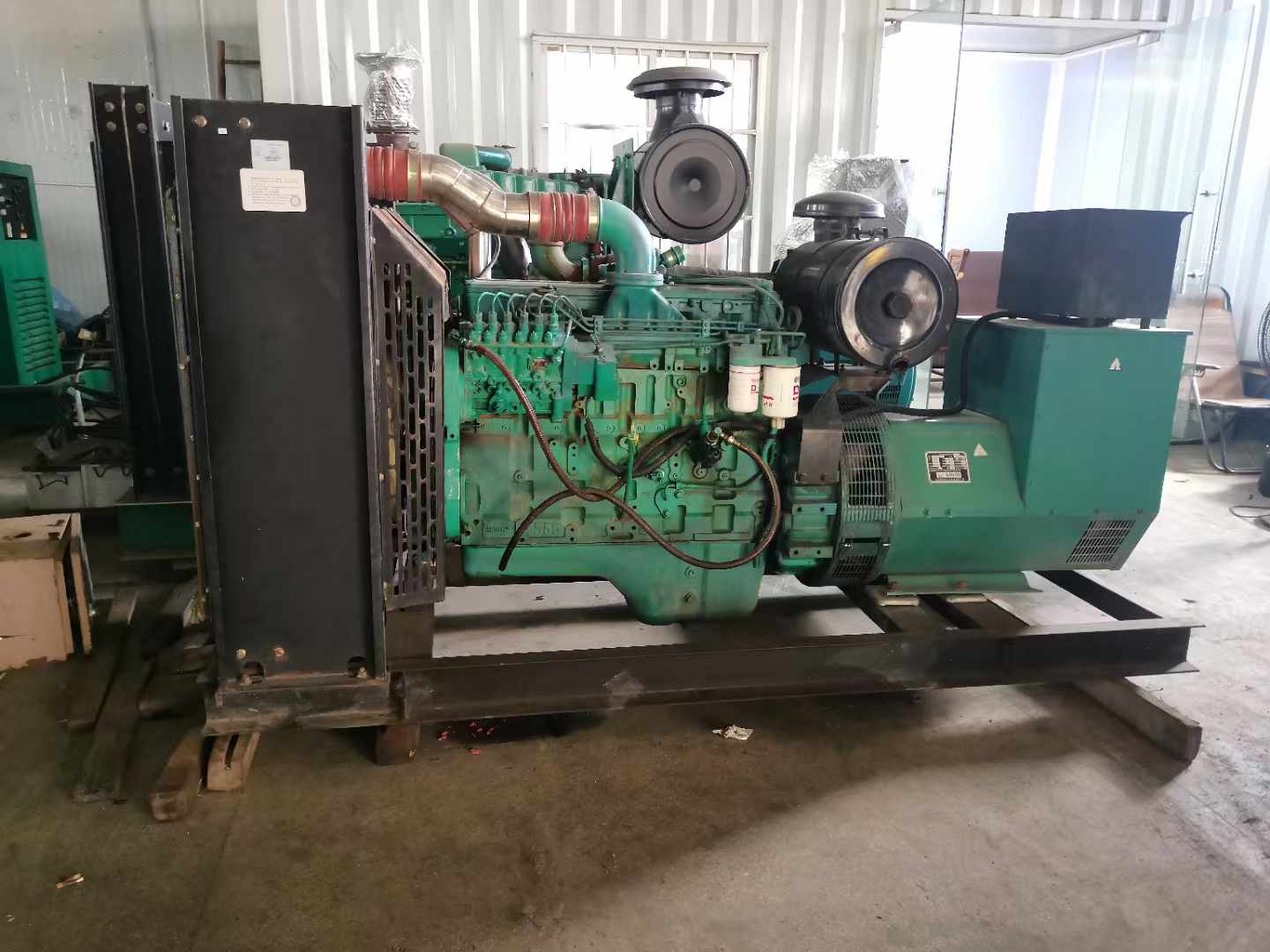 汉南发电机租赁如何确定电缆的承载电流是否在安全范围内？