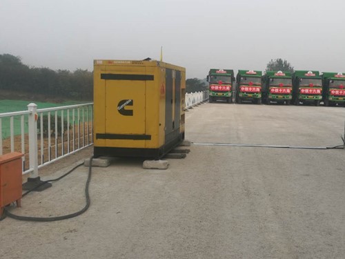 汉南电力系统的稳定性和设备兼容性如何影响发电机组的频率规格？